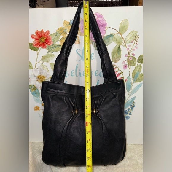 See by Chloe Elegant Black Leather Shoulder Bag - Picture 3 of 11